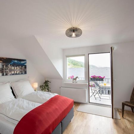 Ferienwohnung Burgblick Coraidelstein Klotten Buitenkant foto