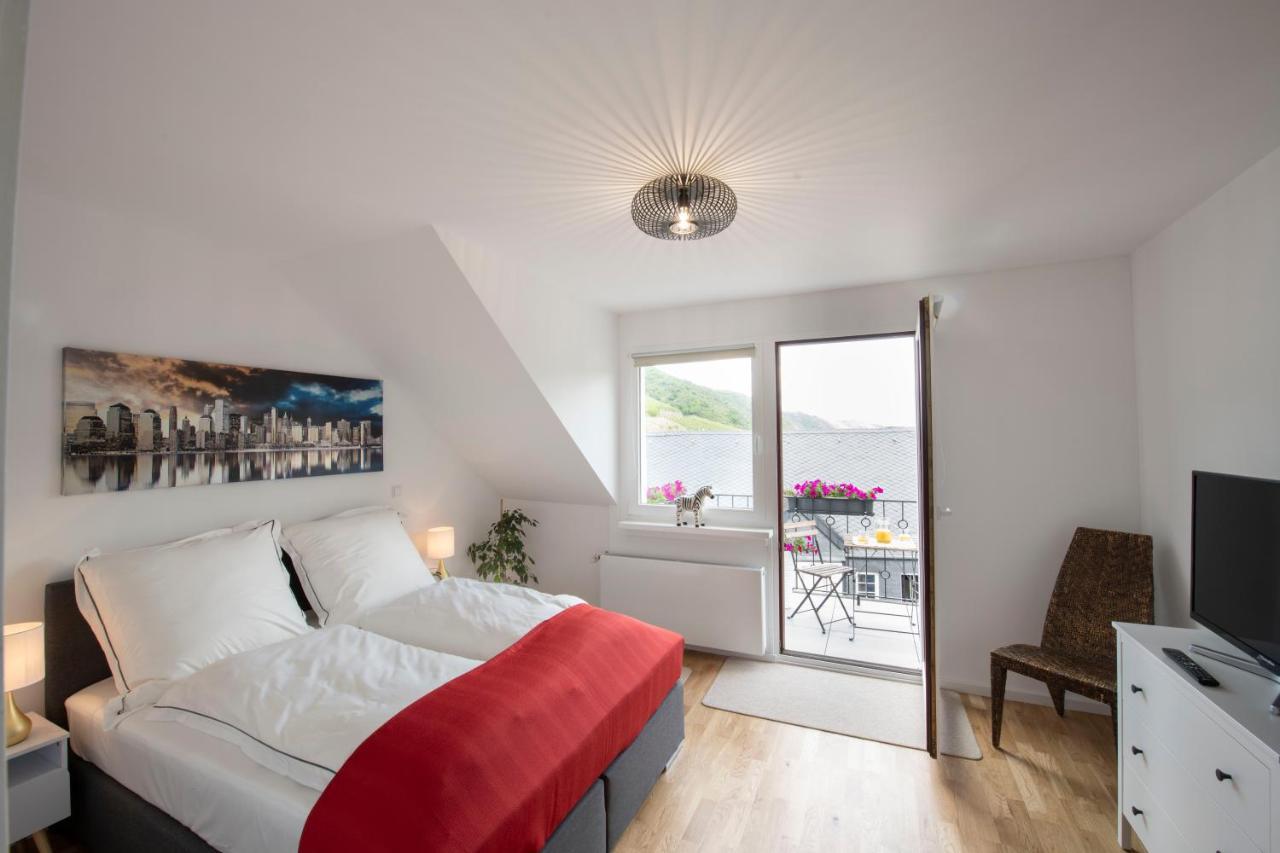 Ferienwohnung Burgblick Coraidelstein Klotten Buitenkant foto